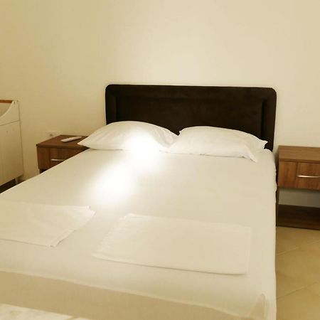 Apartmani Scepanovic Sutomore Buitenkant foto